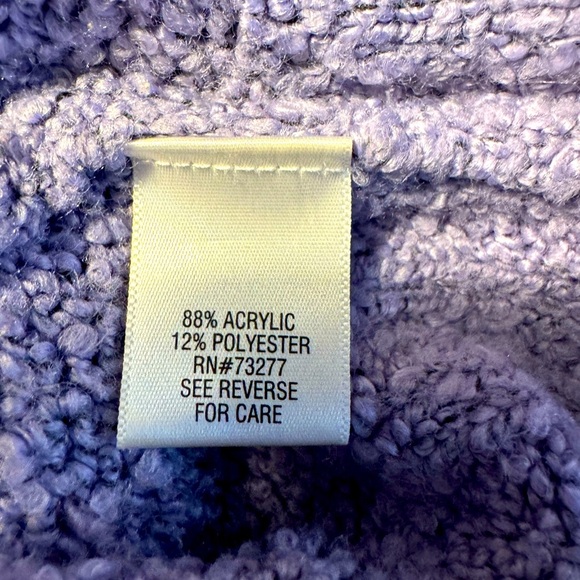 Croft & Barrow Versatile Chic pullover Purple V-Neck Sweater Soft Knit size Med - Picture 8 of 8